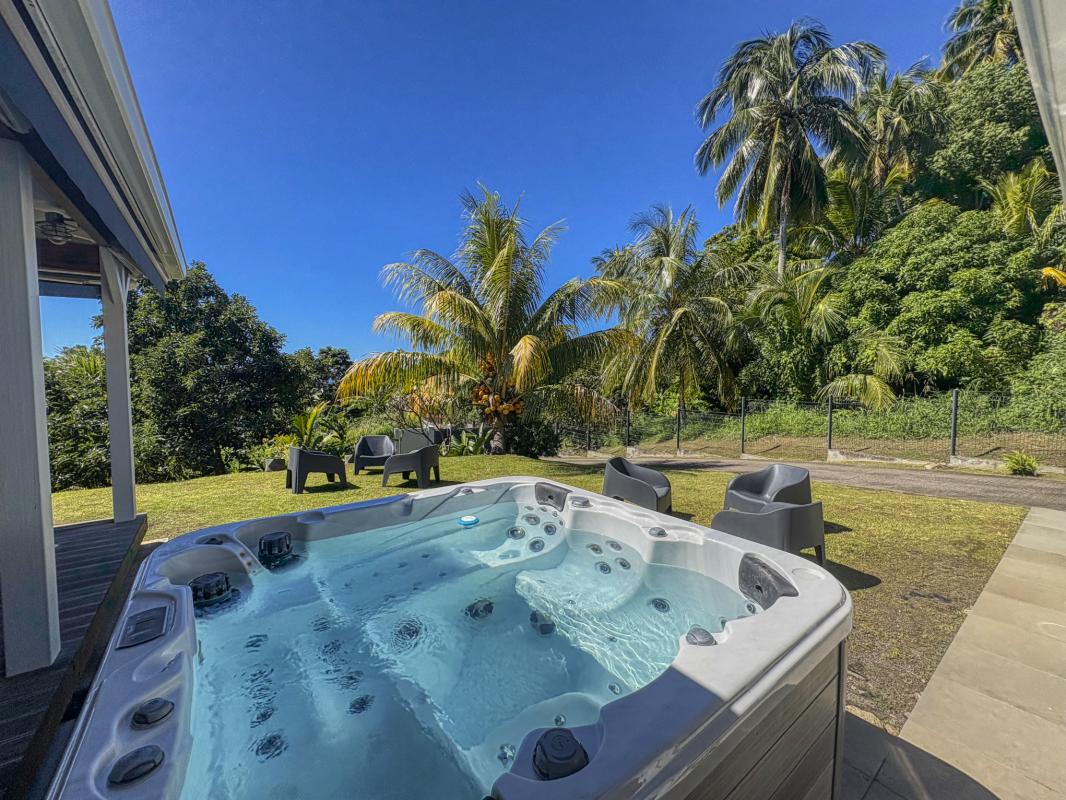 4.Location villa jacuzzi Saint Claude Guadeloupe_vue d'ensemble
